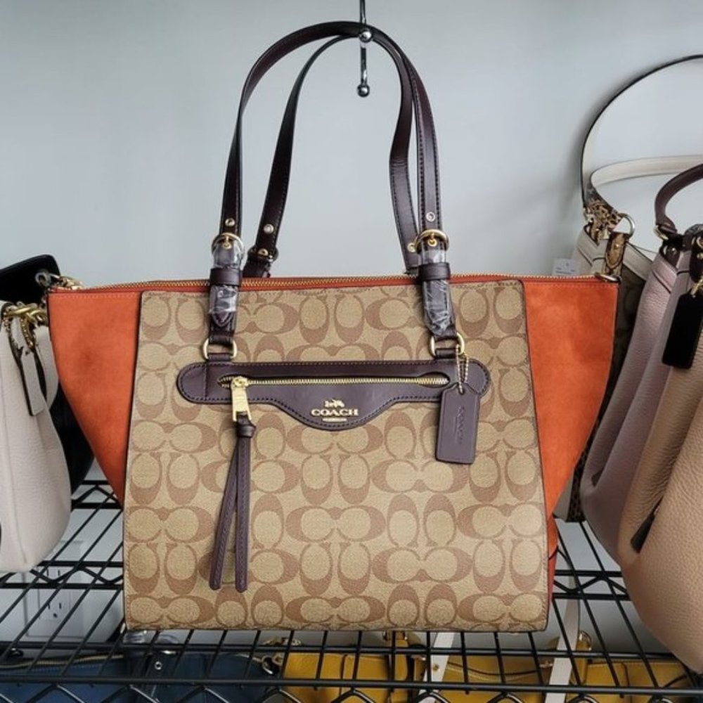 *NWT* $259 COACH Kleo Carryall In Signature Canvas